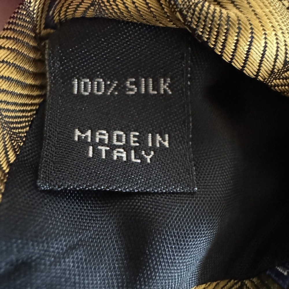 JOS A BANK 100% Silk Tie Gold Blue Geometric Made in Italy NEW - Picture 5 of 7